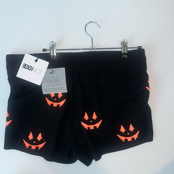 Beach Riot glow in the dark Halloween themed shorts. Size M in color black. - Picture 2 of 3